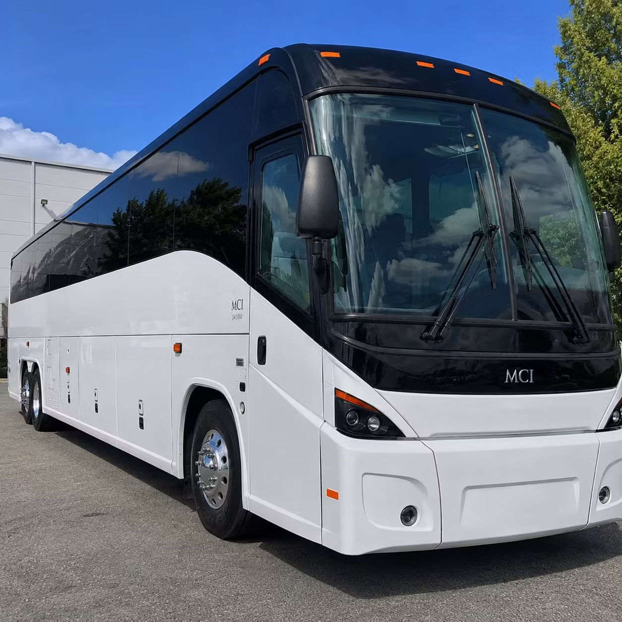 daily commuter shuttle services for tucson s largest employers