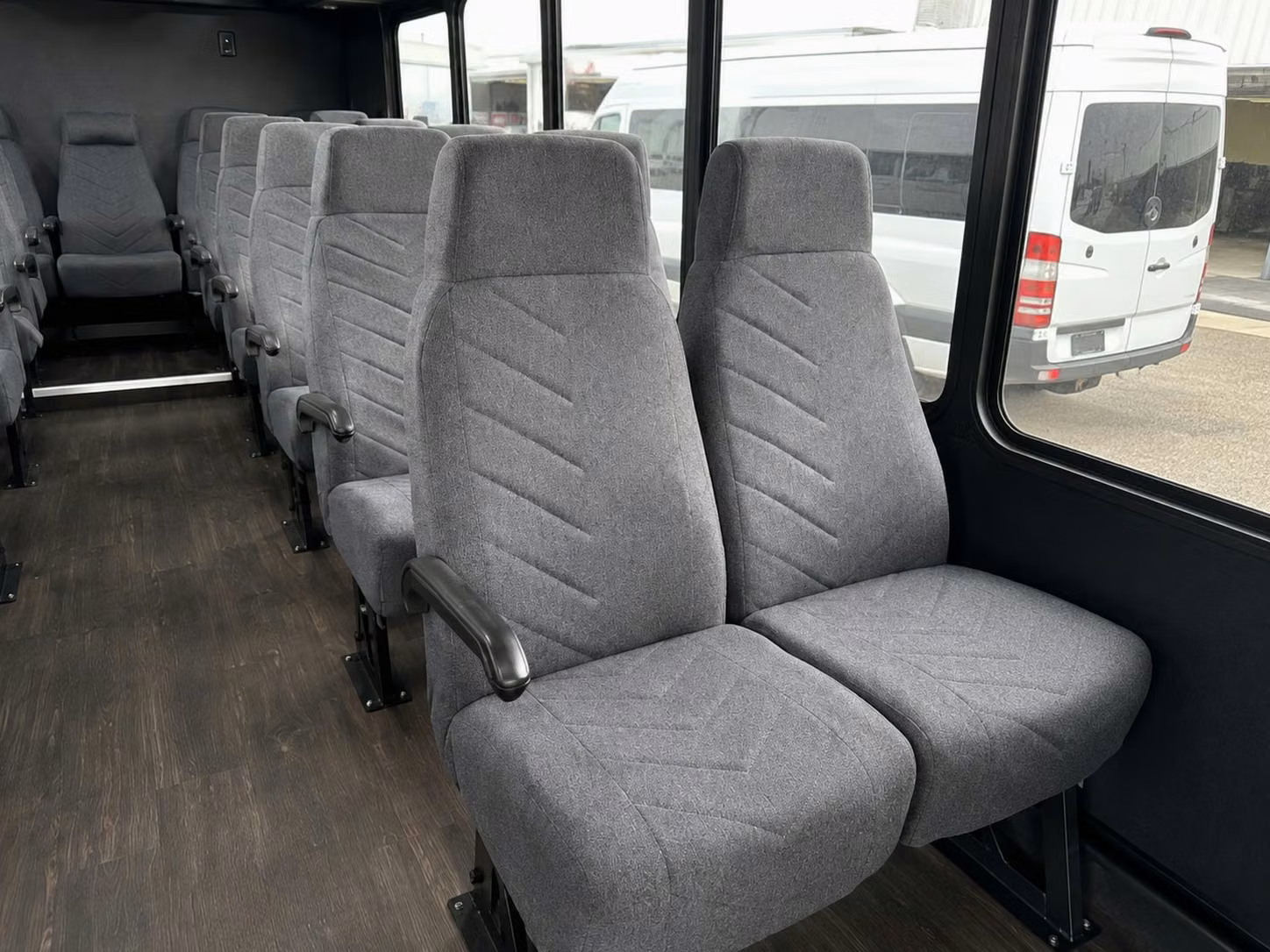 minibuses for tucson prom groups who want comfort without the crowd